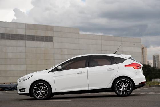 FORD FOCUS 2.0 TITANIUM 16V FLEX 4P POWERSHIFT